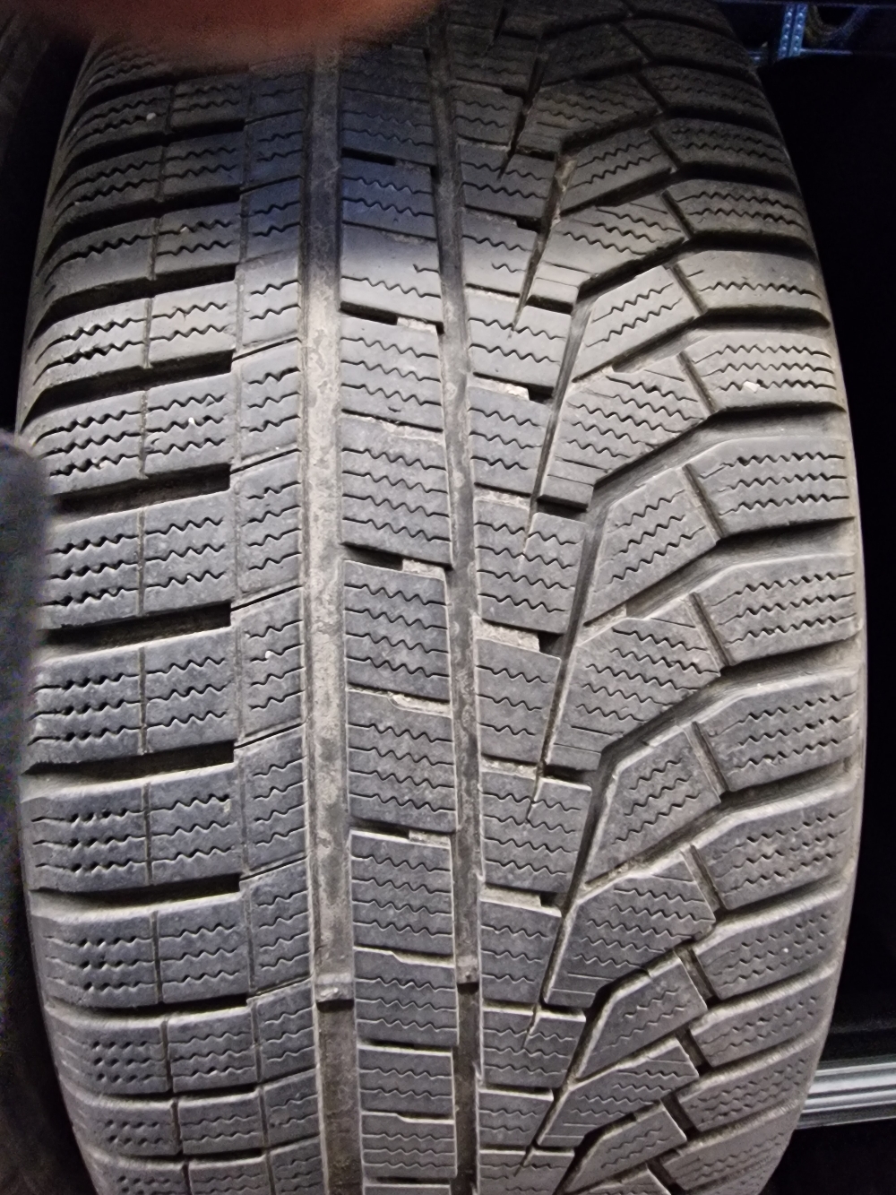 Hankook 235/55R17 W330A 5mm használt gumi HG13475