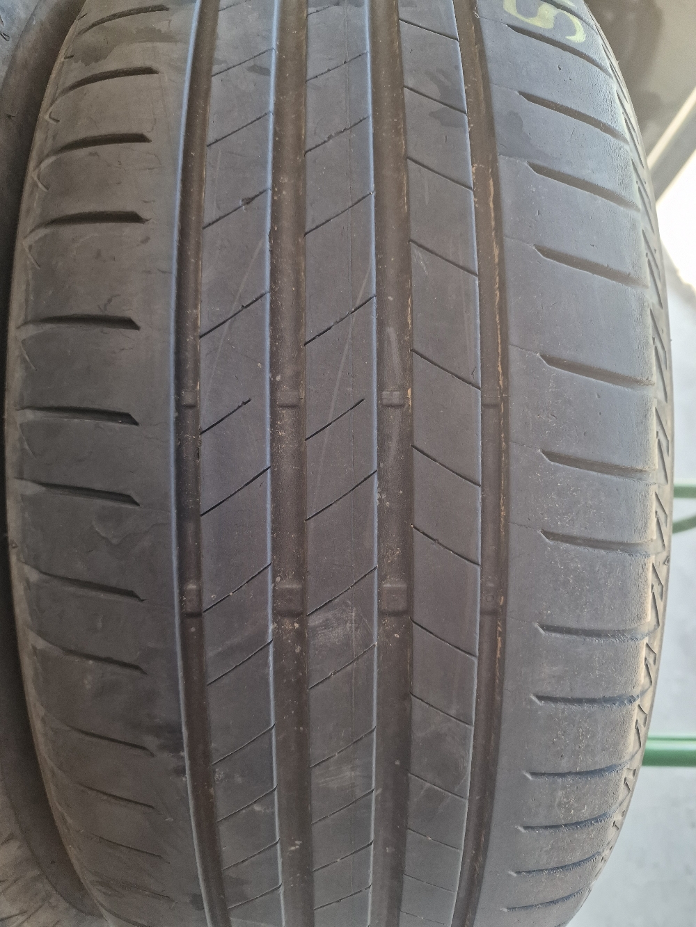 Bridgestone 225/50R18 T005 5mm használt gumi HG15540
