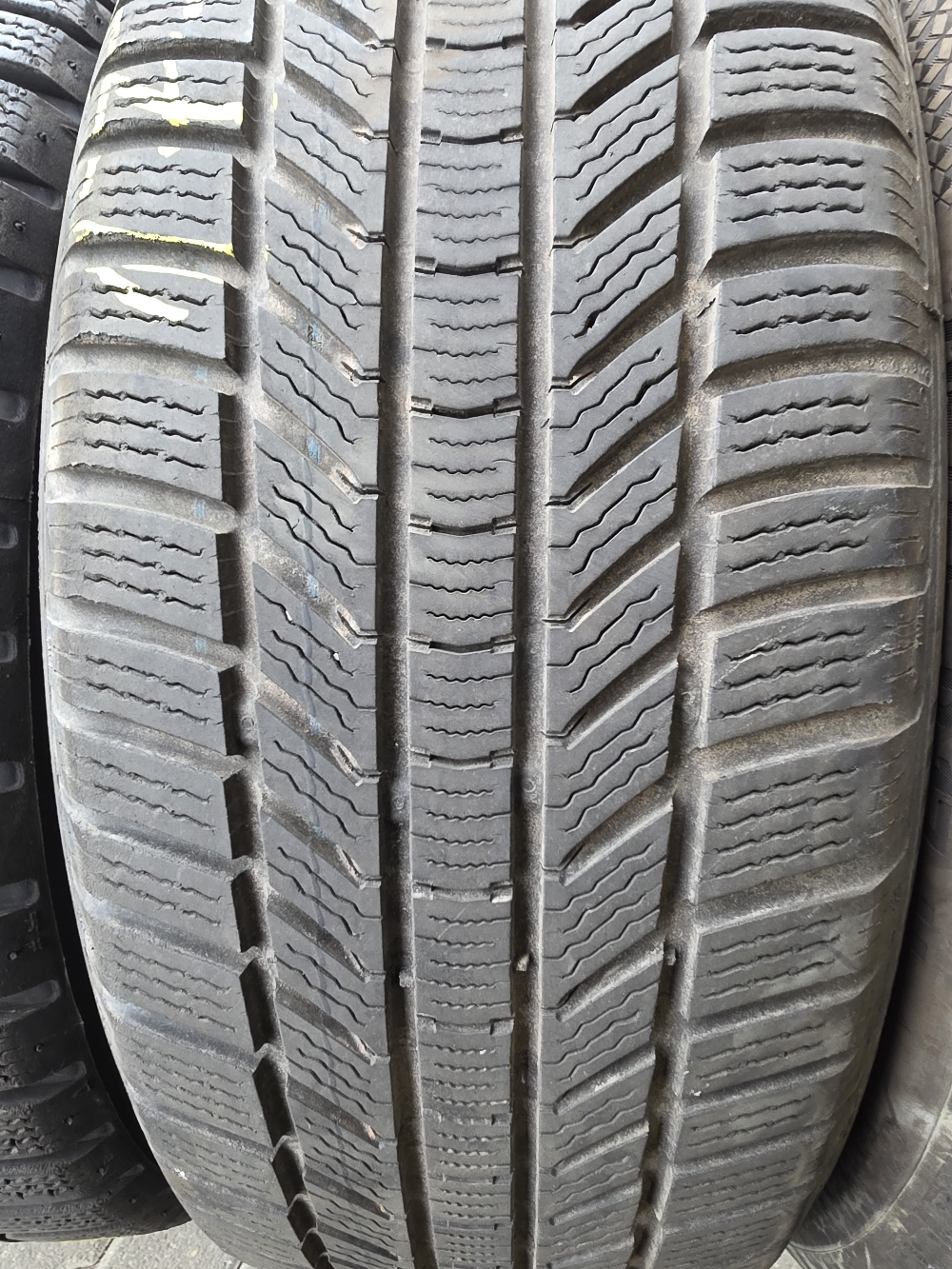 Continental 215/55R17 TS870P SEAL 5-5.5mm használt gumi HG17763