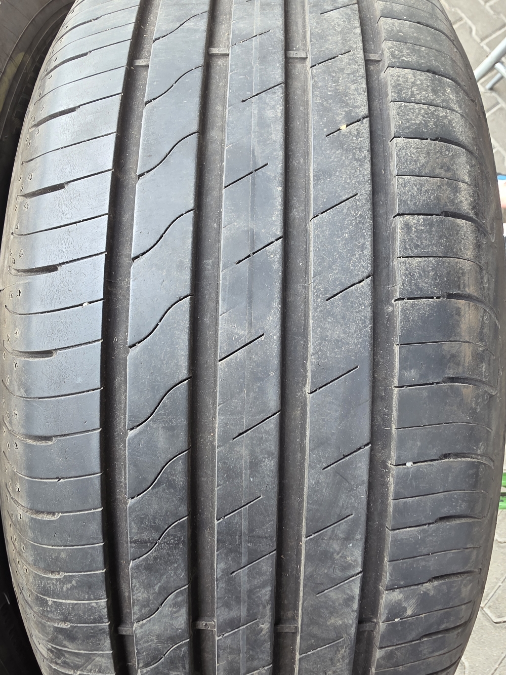 Goodyear 215/55R17 EFFICIENTGRIP PERFORMANCE 5-5.5mm használt gumi HG17806