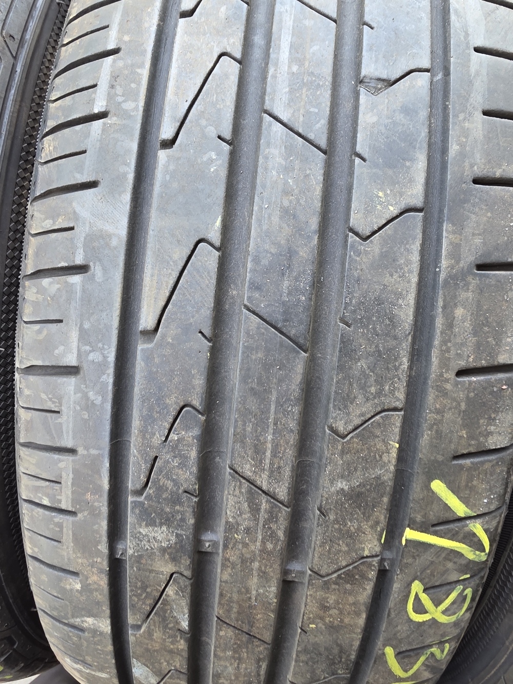 Hankook 185/60R15 K125 4.5mm használt gumi HG18366