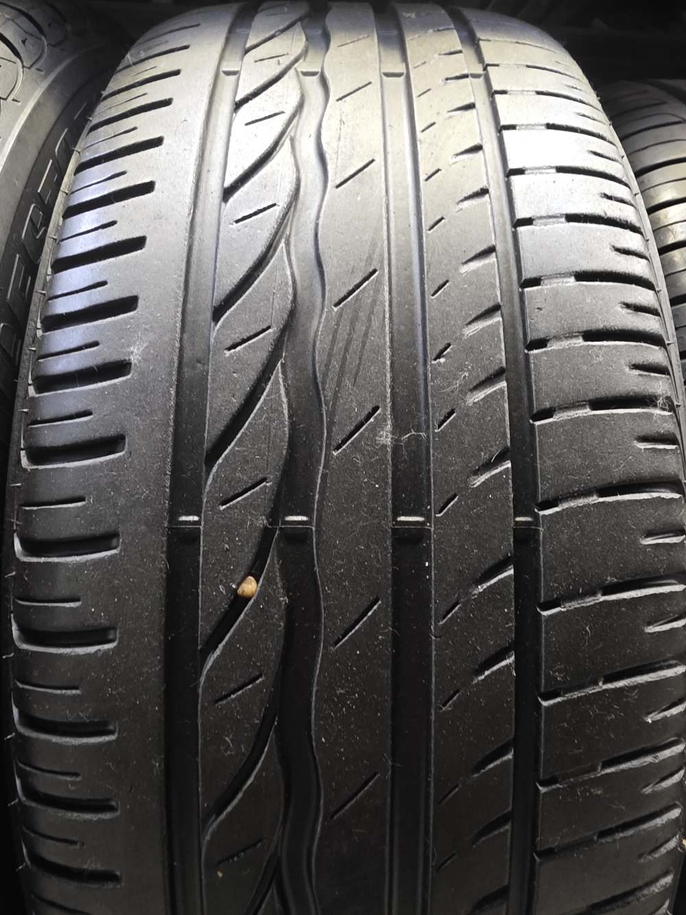 Bridgestone 235/55R17 ER300 5mm használt gumi HG5768