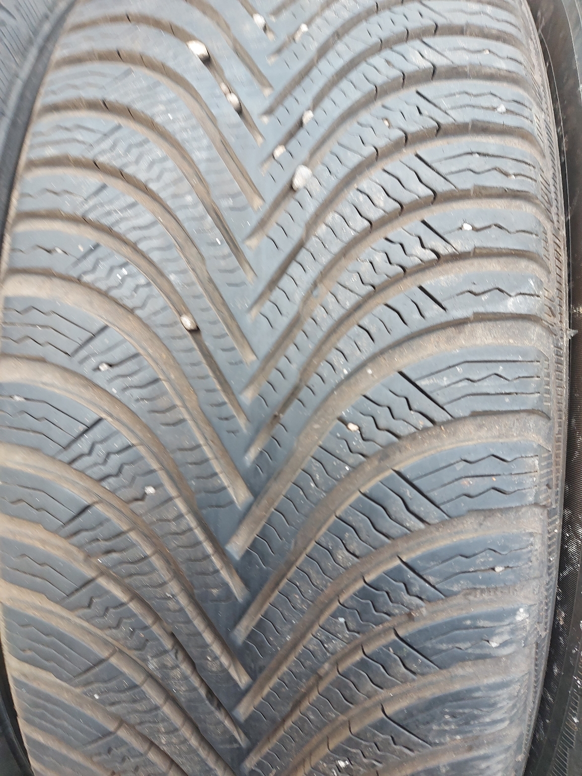 Michelin 215/60R17 ALPIN A5 5.5-6mm használt gumi HG9319